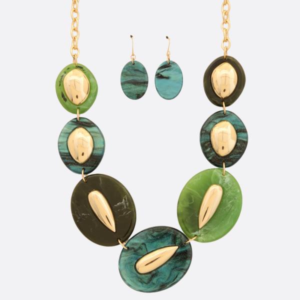 ACETATE ROUND LINK STATEMENT NECKLACE