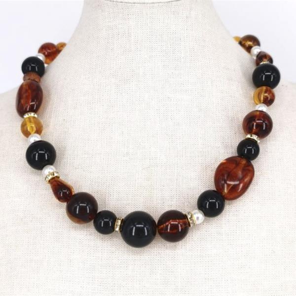 AMBER TORTOISE BEAD NECKLACE