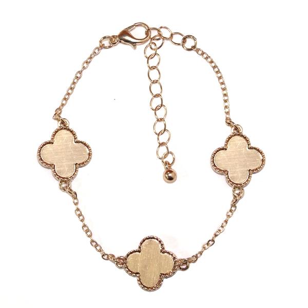 METAL CLOVER BRACELET