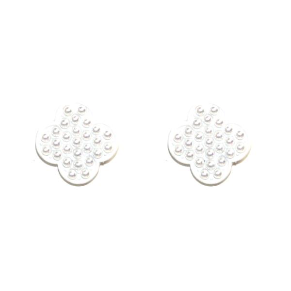 PEARL COLOR CLOVER EARRING