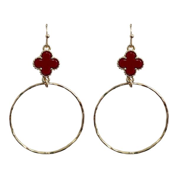 METAL ROUND CLOVER DANGLE EARRING