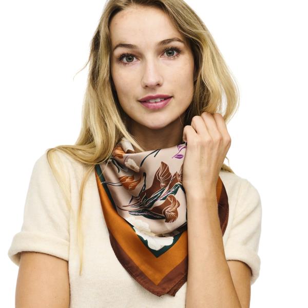 FLOWER SILKY SQUARE NECK SCARF