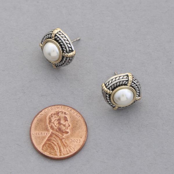 PEARL TWO TONE METAL ROUND EARRING