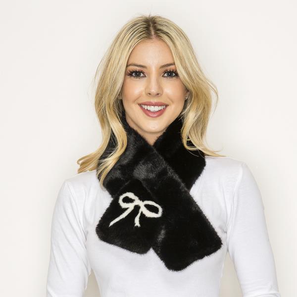 RIBBON FAUX FUR PULL THROUGH STOLE SCARF WRAP