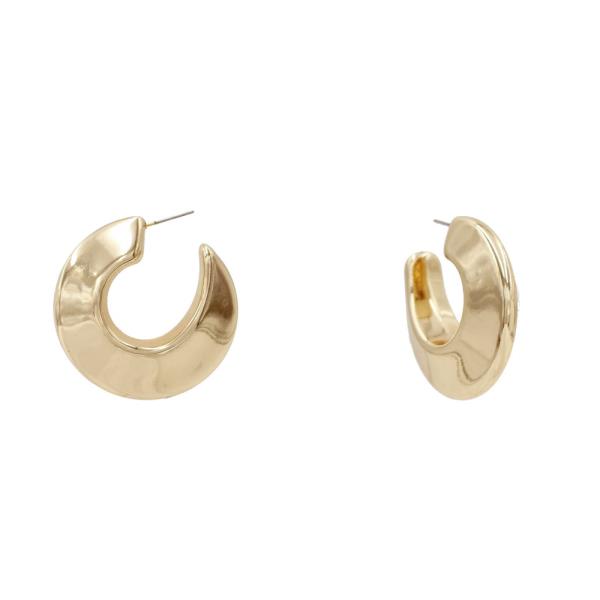 OPEN HOOP METAL EARRING