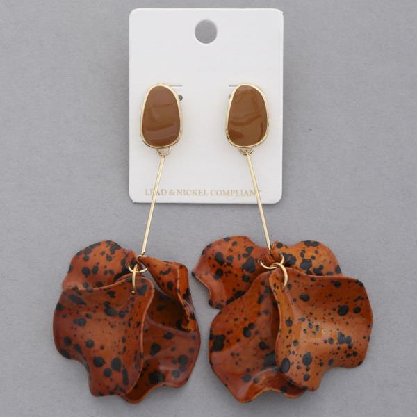 PETAL DANGLE EARRING