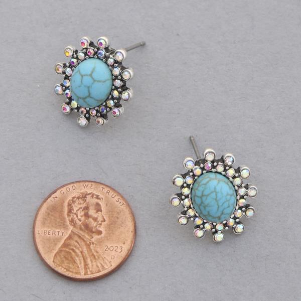 WESTERN STYLE OVAL TURQUOISE BEAD EARRING