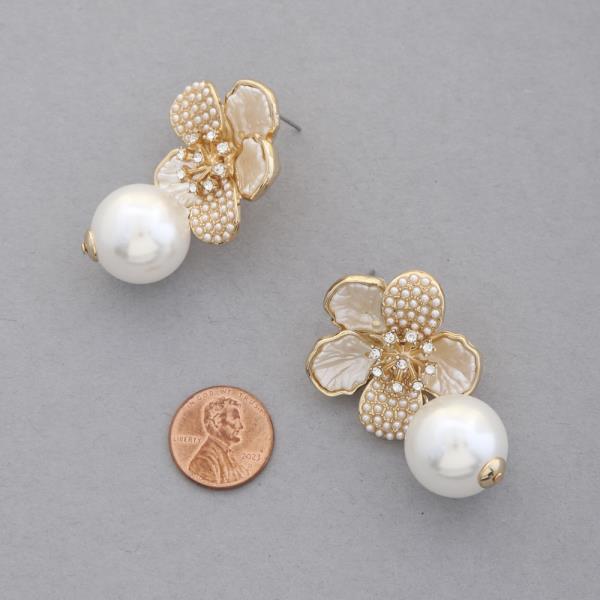 FLOWER PEARL DANGLE EARRING