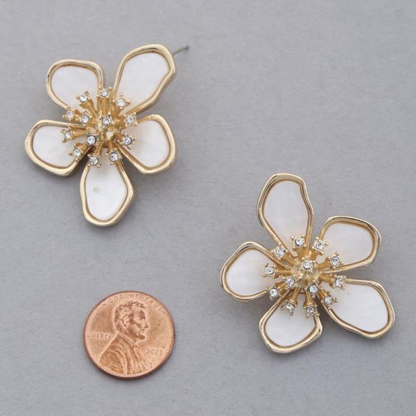 FLOWER METAL POST EARRING