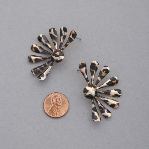 LEOPARD FLOWER POST EARRING