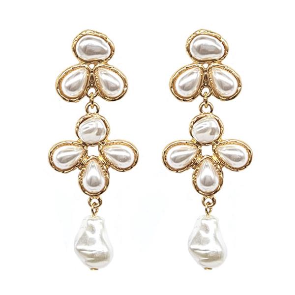 PEARL DANGLE EARRING