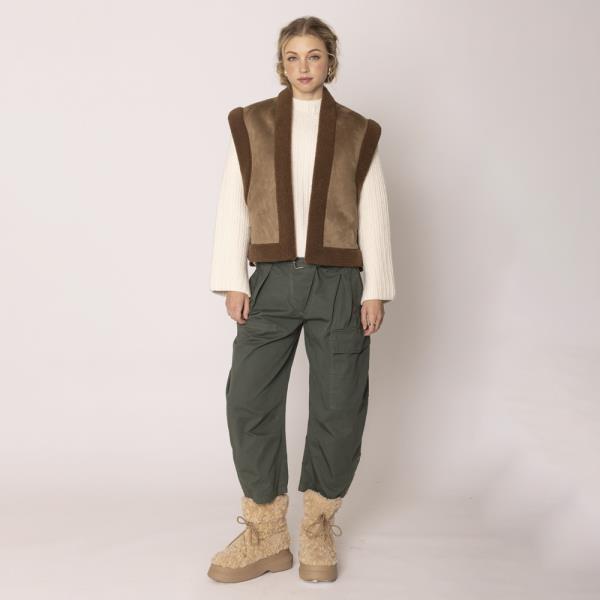 SIDE BUCKLE SHEARLING VEST