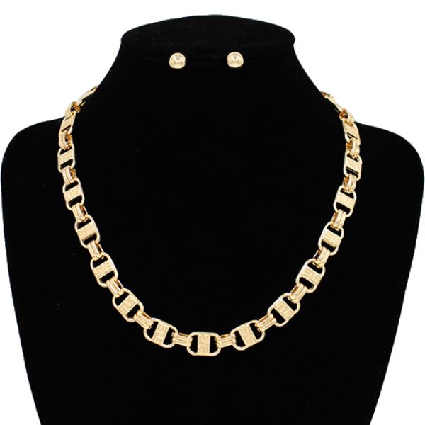 OVAL LINK METAL NECKLACE