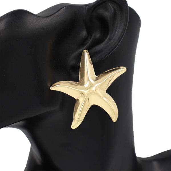 STAR SHAPE METAL EARRING