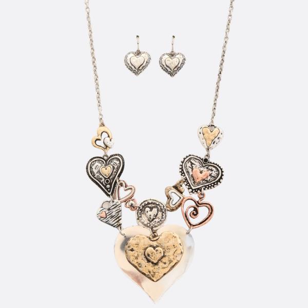 ABSTRACT HEART LINK METAL NECKLACE