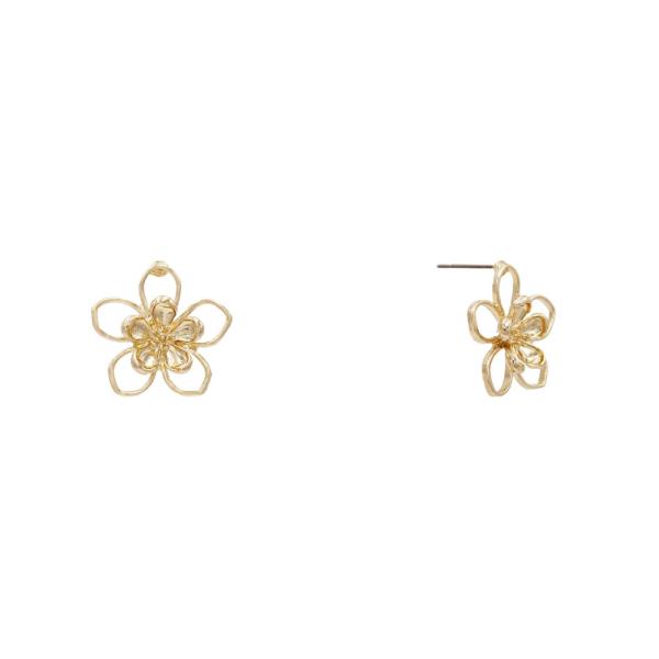 METAL FLOWER POST EARRING