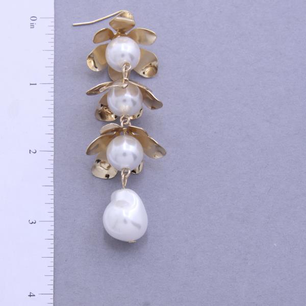 PEARL BEAD FLOWER DANGLE EARRING