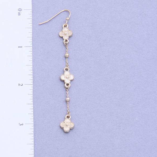 TRIPLE CLOVER METAL DANGLE EARRING