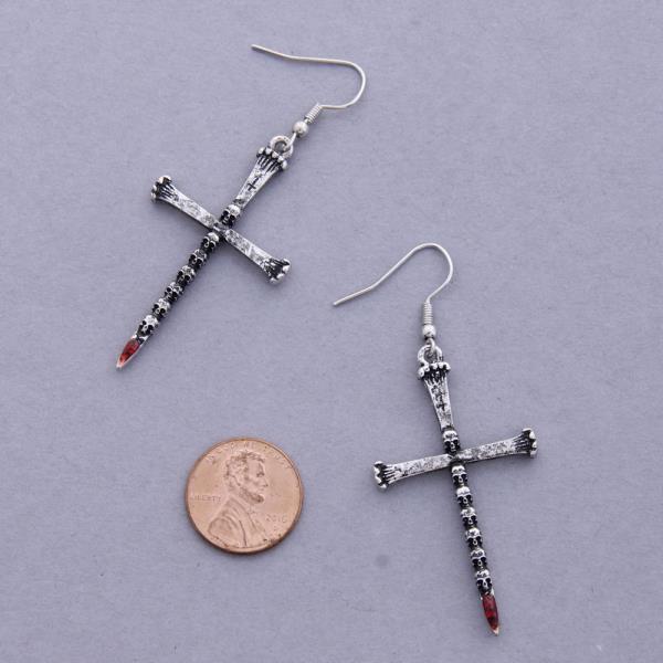 SKULL PATTERN CROSS DANGLE EARRING