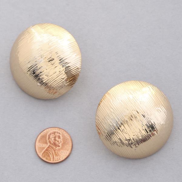 ROUND METAL EARRING