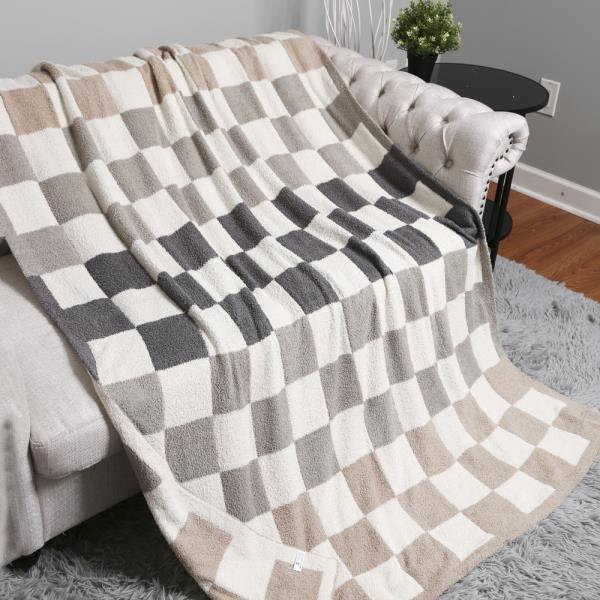 MULTICOLOR CHECKERED THROW BLANKET