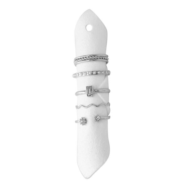 ASSORTED RING SET