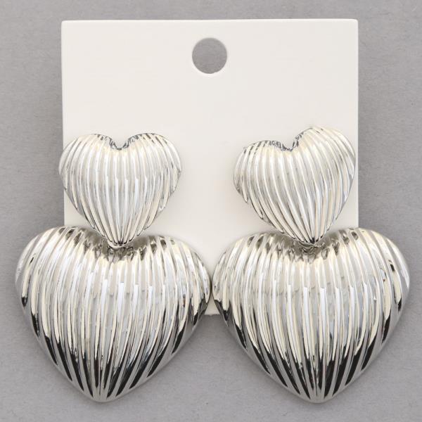 LINED METAL HEART EARRING