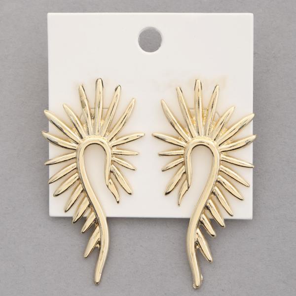 METAL SIPKE EARRING