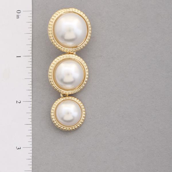 TRIPLE PEARL BEAD DANGLE EARRING