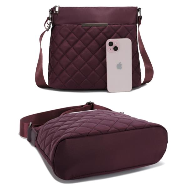 QUILTED ZIPPER CROSSBODY BAG