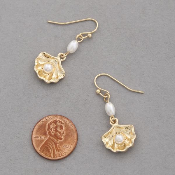 OYSTER PEARL DANGLE EARRING