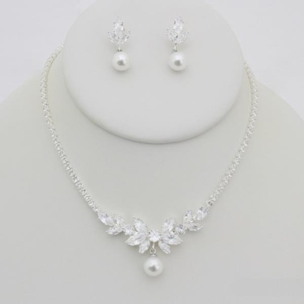 RHINESTONE PEARL NECKLACE EARRING SET