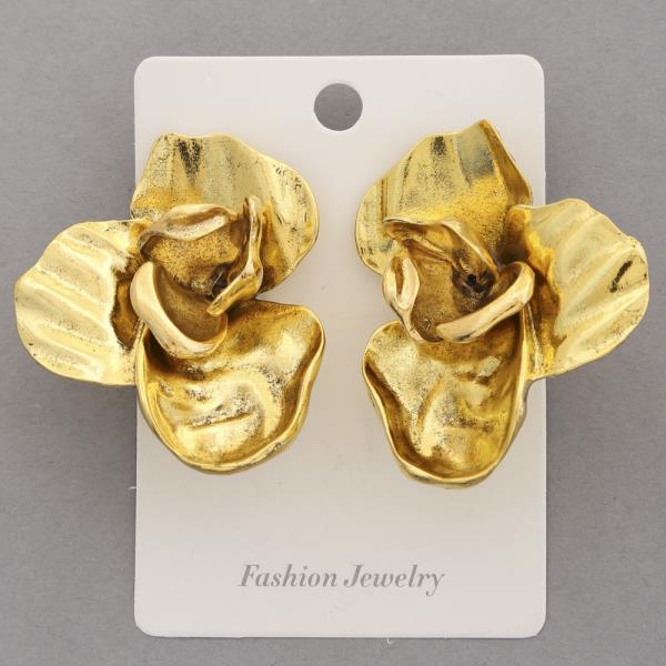 FLOWER METAL EARRING