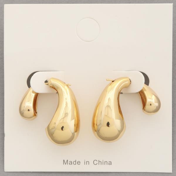 CURVE TEARDROP METAL EARRING