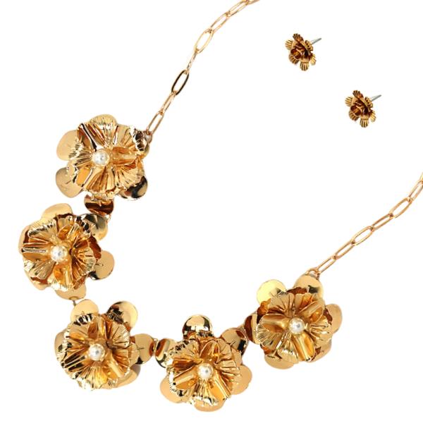 FLOWER PEARL METAL NECKLACE