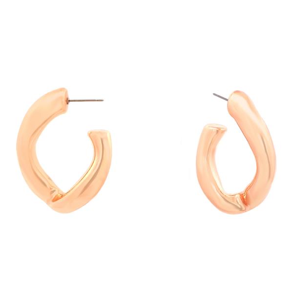 OPEN OVAL METAL EARRING