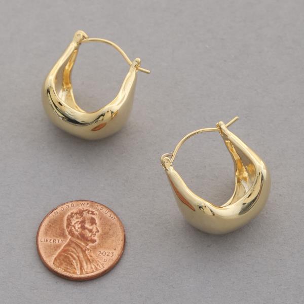 SODAJO U SHAPE GOLD DIPPED EARRING