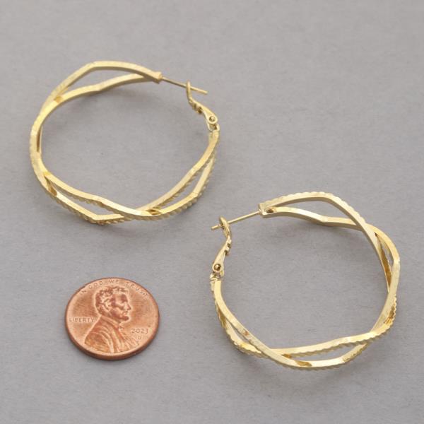 14K GOLD DIPPED WAVY DOUBLE HOOP EARRING