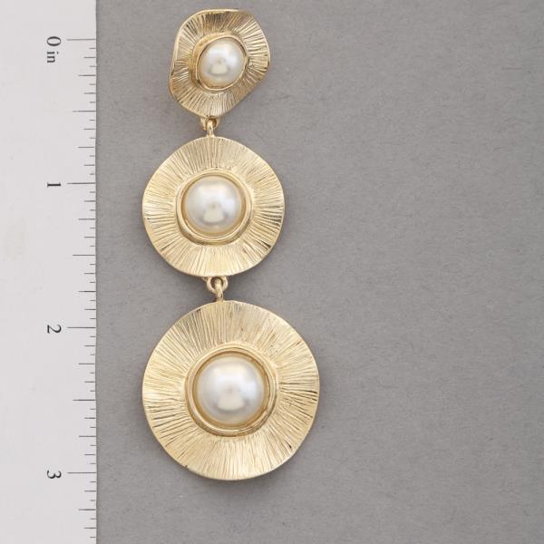 TRIPLE PEARL BEAD ROUND DISC DANGLE EARRING