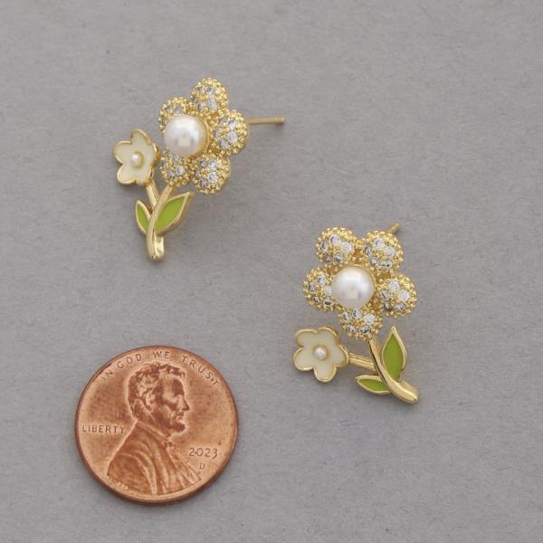 FLOWER CZ BRASS EARRING