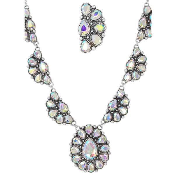 WESTERN STYLE TEARDROP CRYSTAL NECKLACE