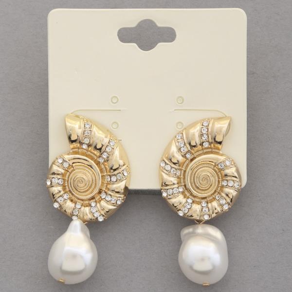 SEASHELL PEARL BEAD METAL EARRING