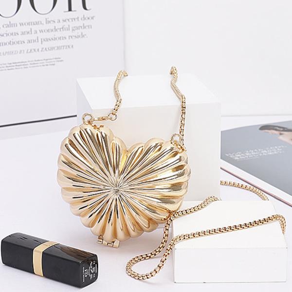 METAL MINI HEART CLUTCH BAG