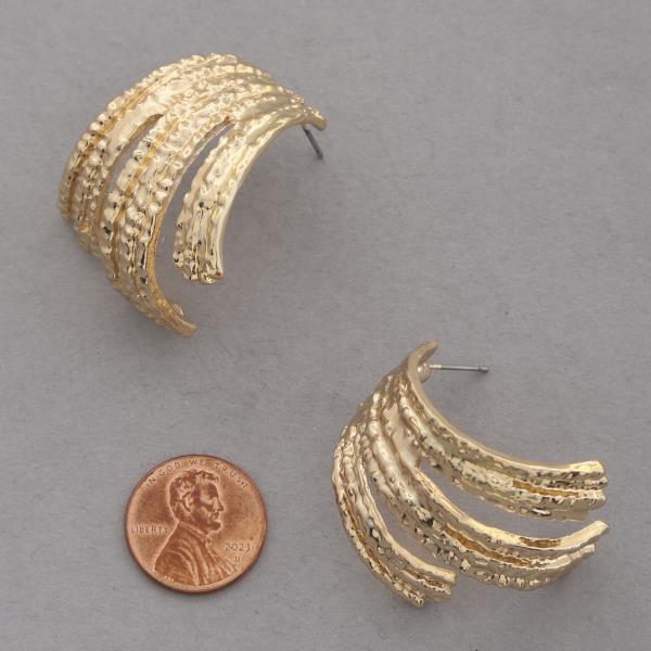 SDJ CURVE METAL EARRING