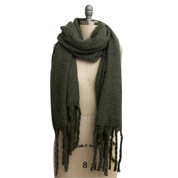 Cozy Knit Scarf with Tassels – Soft & Stylish Winter Favorite