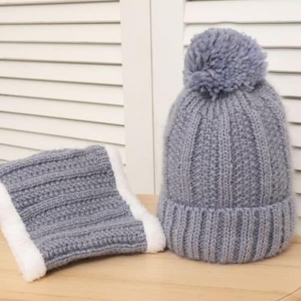 (ONLINE ONLY) YARM POMPOM BEANIE AND SCARF SET (12 UNITS)