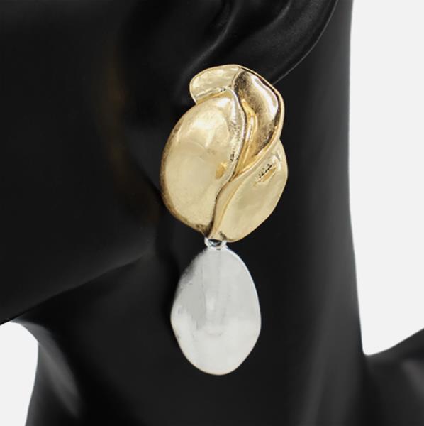 ORGANIC SHAPE PEARL BEAD METLA DANGLE EARRING