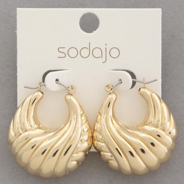 SODAJO CROISSANT SHAPE METAL EARRING