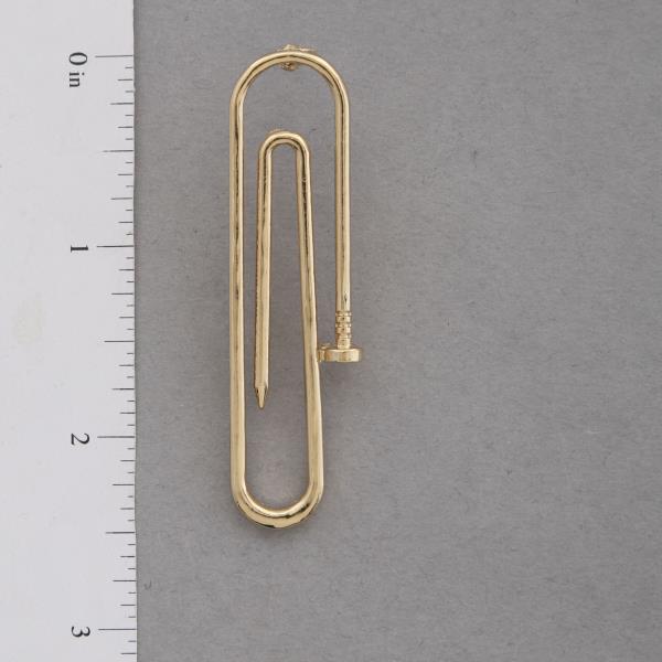 NAIL SHAPE METAL EARRING