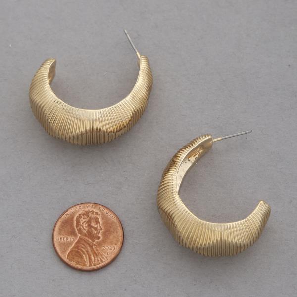 OPEN CIRCLE METAL EARRING